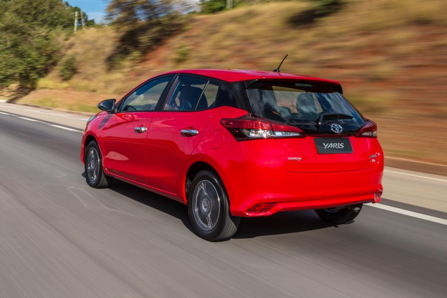  Toyota Yaris XLS Hatchback 2018 года  (LA) (фото 15 из 30)